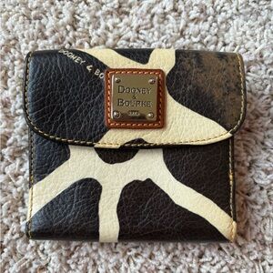 Dooney & Bourke Leather Giraffe Print Bi-Fold Wallet Card Holder